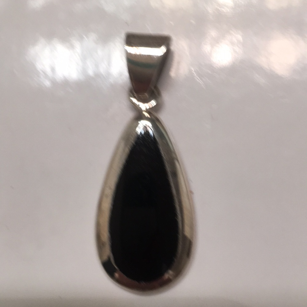 Jewelry pendant and earrings